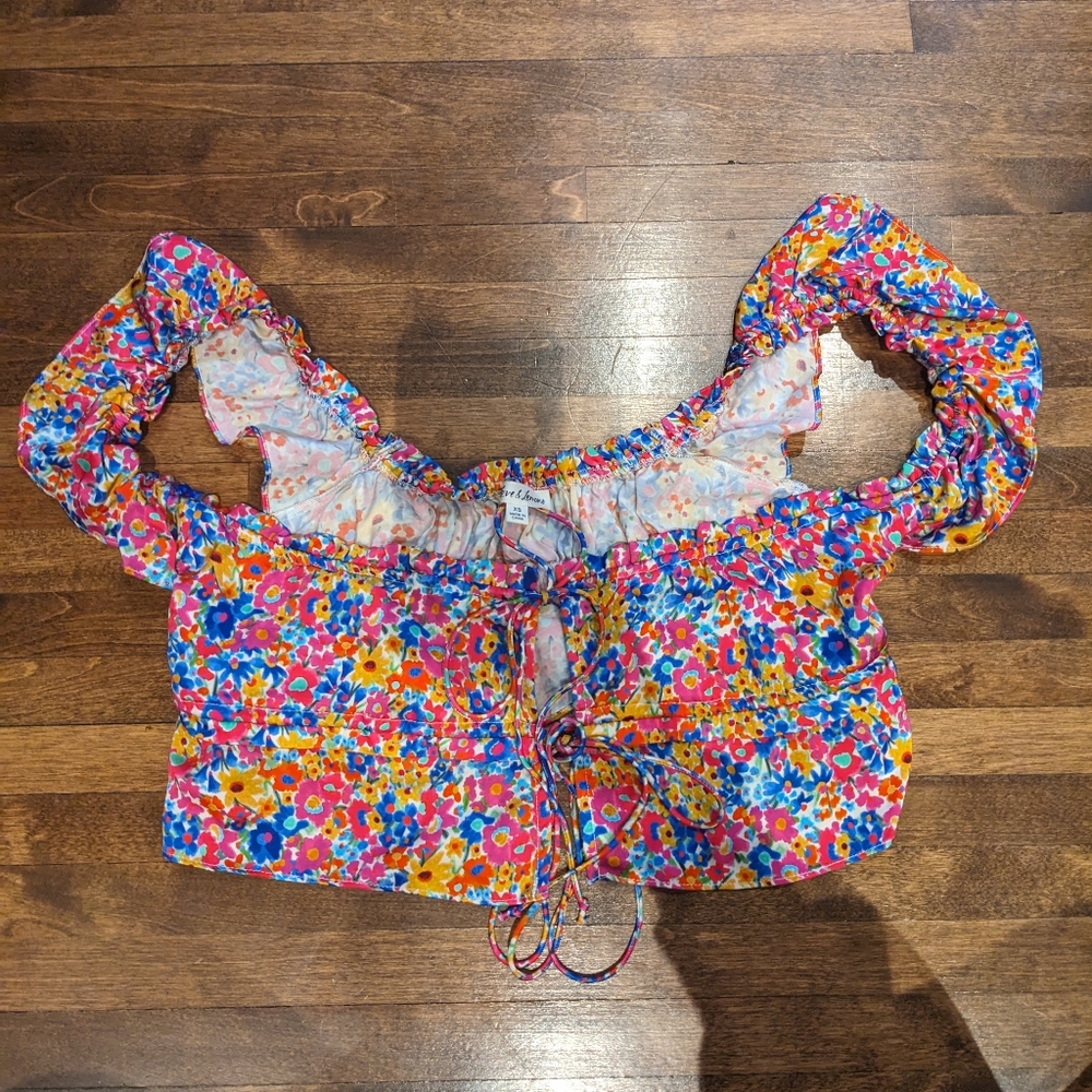 For love and lemons floral crop top